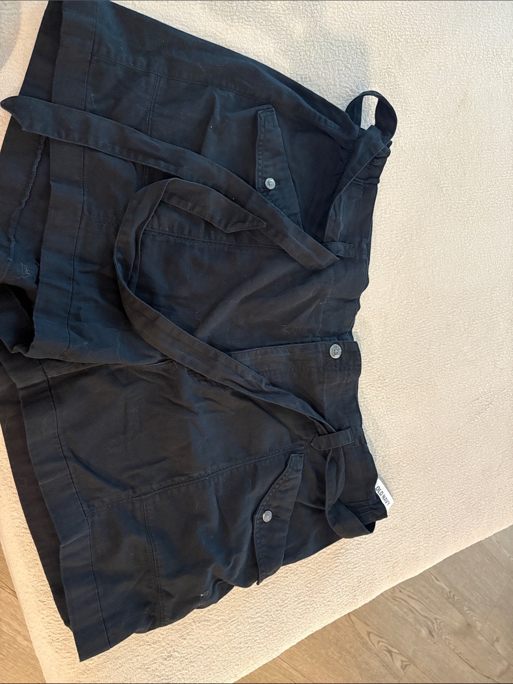 Old Navy Black Cargo Shorts with Tie Belt